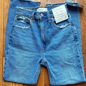 Abercrombie & Fitch | The Ankle Straight Ultra High Rise Jean | 23 short | NWT